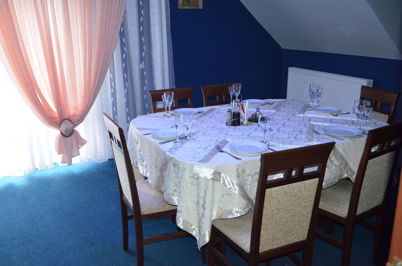 Hotel Fiyesta Starokostyantyniv Bagian luar foto